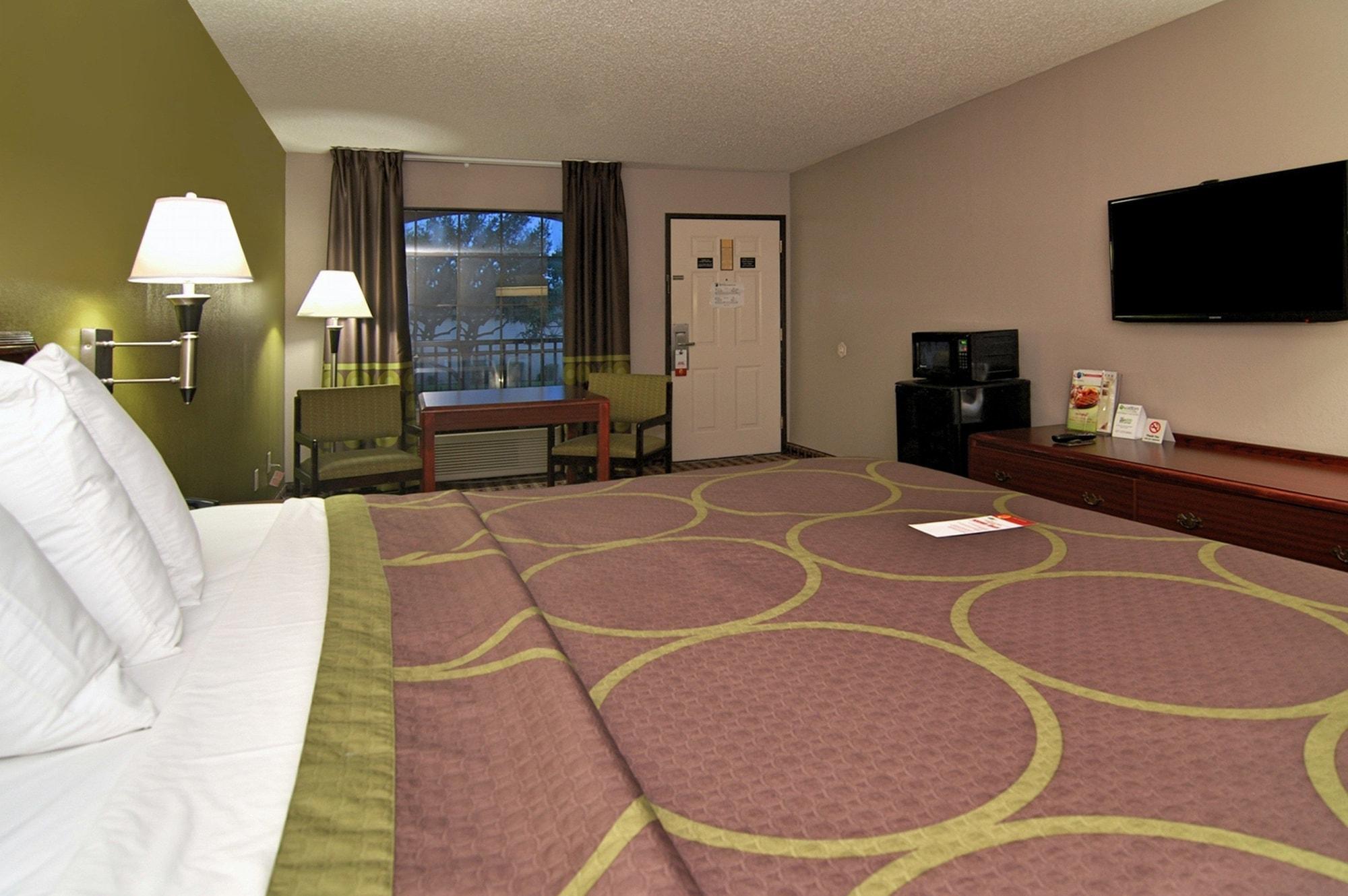 Super 8 By Wyndham Houston Webster Nasa Hotel Exterior photo